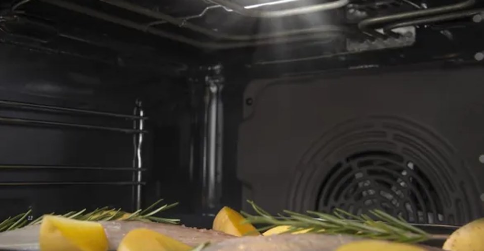 Gorenje BO6737E02BG vestavná trouba GentleBake